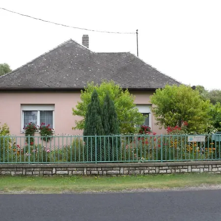 In 38166 Casa de Férias Balatonfenyves